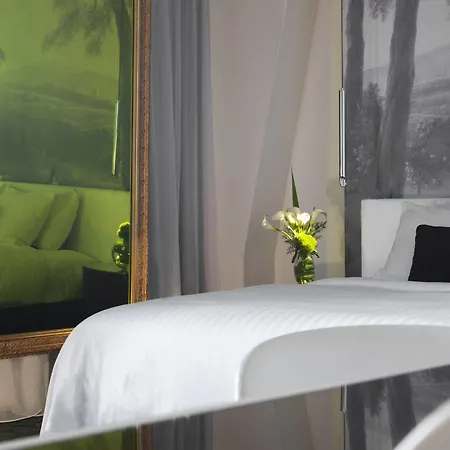 Renaissance Nobel Tour Eiffel 4* Paris