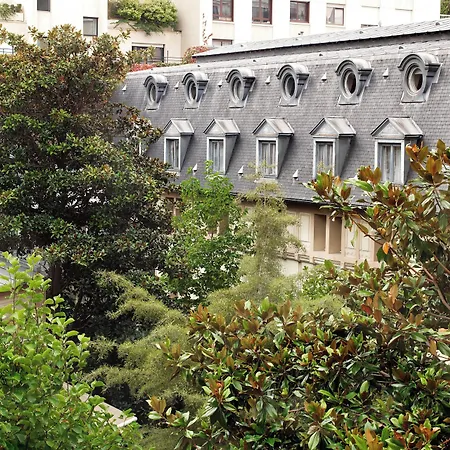 Renaissance Nobel Tour Eiffel 4*