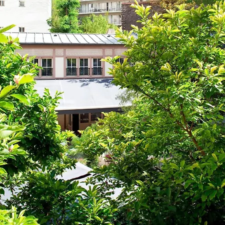 Renaissance Nobel Tour Eiffel 4* باريس