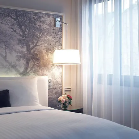 Renaissance Nobel Tour Eiffel Hotel Paris
