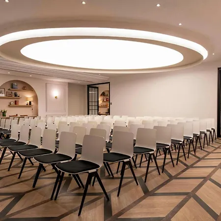 Renaissance Nobel Tour Eiffel Szálloda 4*