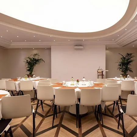 فندق Renaissance Nobel Tour Eiffel 4*
