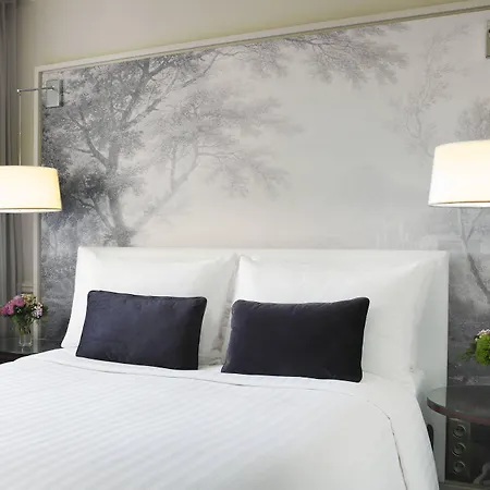 Renaissance Nobel Tour Eiffel Hotel Parijs