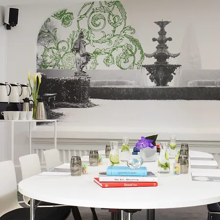 Renaissance Nobel Tour Eiffel 4* Parijs