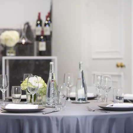 Hotel Renaissance Nobel Tour Eiffel