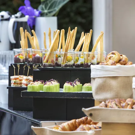 Renaissance Nobel Tour Eiffel 4* Parijs