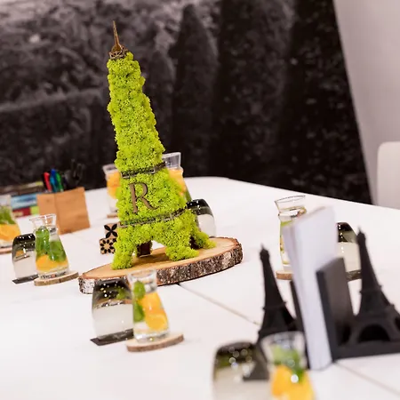ホテル Renaissance Nobel Tour Eiffel 4*