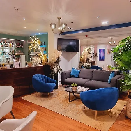 Renaissance Nobel Tour Eiffel Hotel 4*