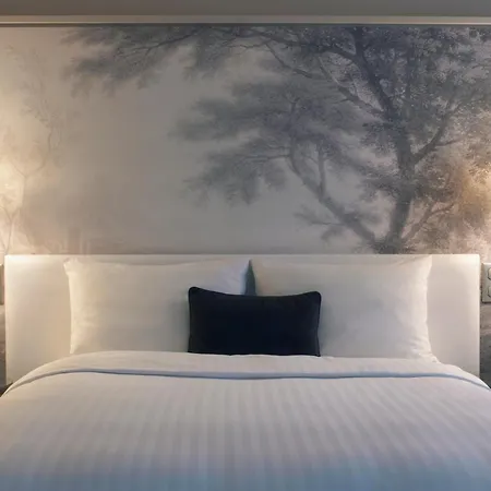 Hotel Renaissance Nobel Tour Eiffel 4*