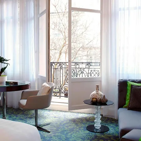 Hotel Renaissance Nobel Tour Eiffel París