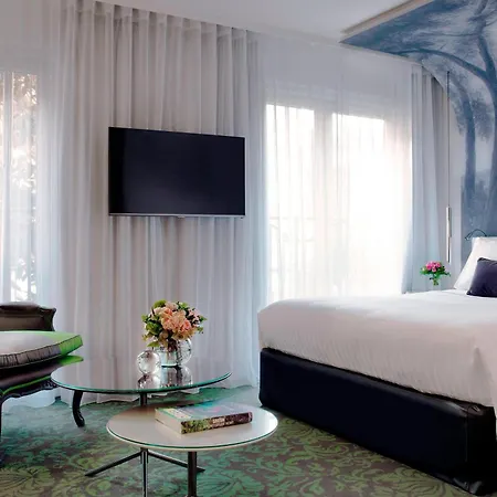 Renaissance Nobel Tour Eiffel 4*