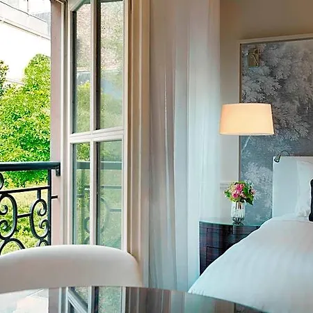 Szálloda Renaissance Nobel Tour Eiffel 4*