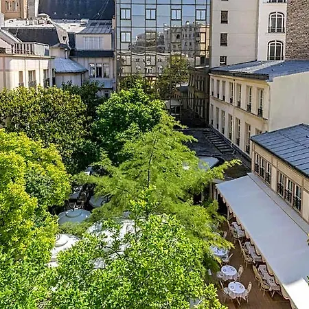 Renaissance Nobel Tour Eiffel 4*