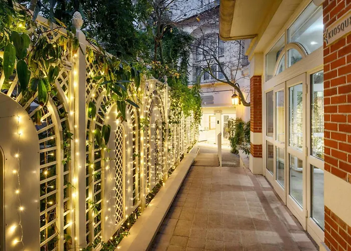 Hotel Renaissance Nobel Tour Eiffel