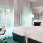 Renaissance Nobel Tour Eiffel Hotel